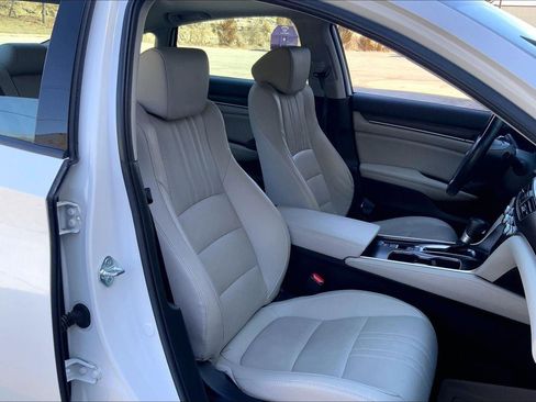 Used 2021 Honda Accord EX-L image 7
