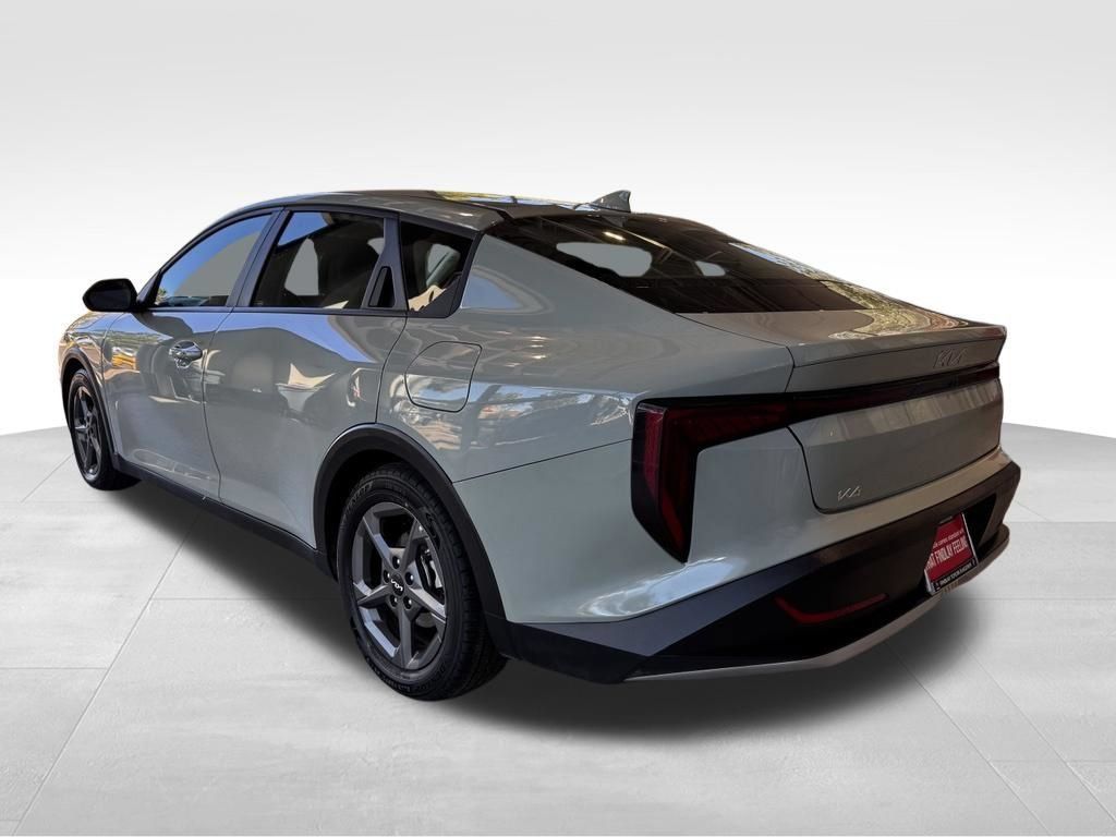 Used 2025 Kia K4 FWD image 4