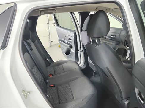 Used 2025 Nissan Kicks SV FWD image 16