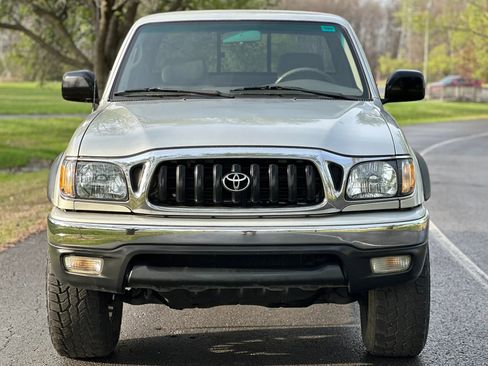 Used 2001 Toyota Tacoma 4x4 Xtracab V6 image 2