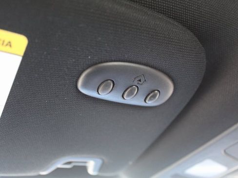 Used 2017 Lincoln MKZ Select image 27