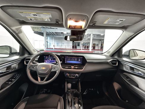 Used 2024 Chevrolet TrailBlazer LT image 22