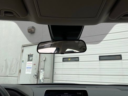 Used 2025 Nissan Altima 2.5 SV image 18