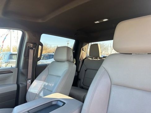 Used 2025 GMC Sierra 1500 SLT AWD/4WD image 18
