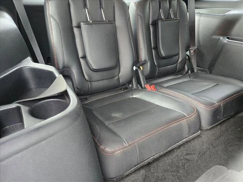 Used 2018 Ford Explorer Sport image 18