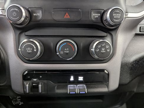 Used 2024 RAM 2500 Big Horn AWD/4WD image 24