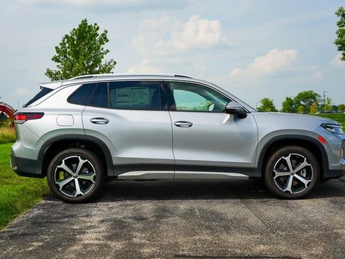 New 2025 Volkswagen Tiguan SE image 36