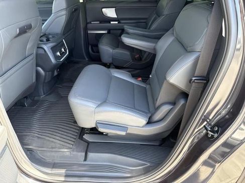 Used 2025 Ford Expedition Max Active AWD/4WD image 17
