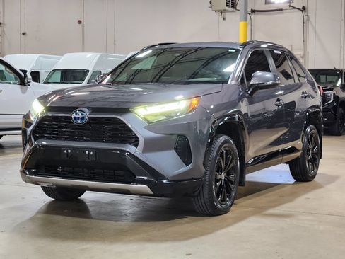 Used 2023 Toyota RAV4 SE AWD/4WD image 4