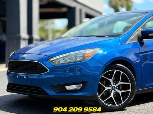 Used 2018 Ford Focus SEL FWD image 2