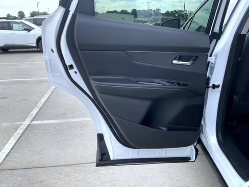 Certified 2025 Nissan Murano SV AWD/4WD image 18