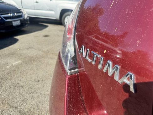 Used 2012 Nissan Altima 2.5 S FWD image 9