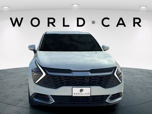 Certified 2025 Kia Sportage LX FWD image 5