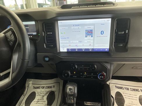 Used 2024 Ford Bronco Big Bend w/ Sasquatch Package AWD/4WD image 14