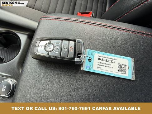 Used 2025 Ford Explorer ST-Line w/ ST-Line Street Pack AWD/4WD image 40
