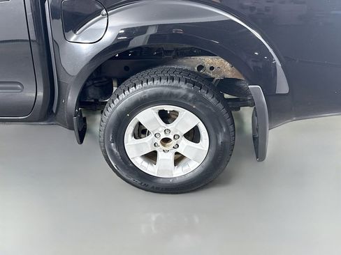 Used 2013 Nissan Frontier SV AWD/4WD image 20