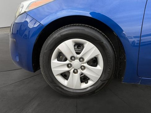 Used 2017 Kia Forte LX FWD image 9