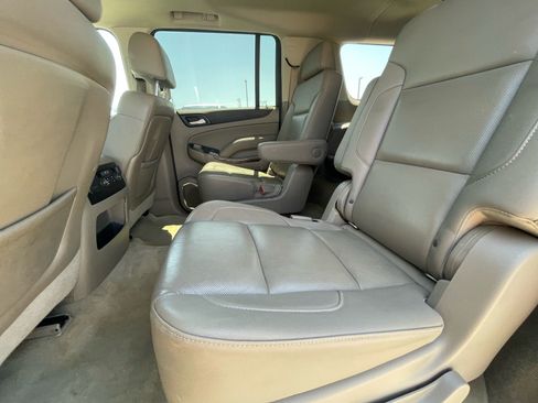 Used 2016 GMC Yukon XL SLT RWD image 8
