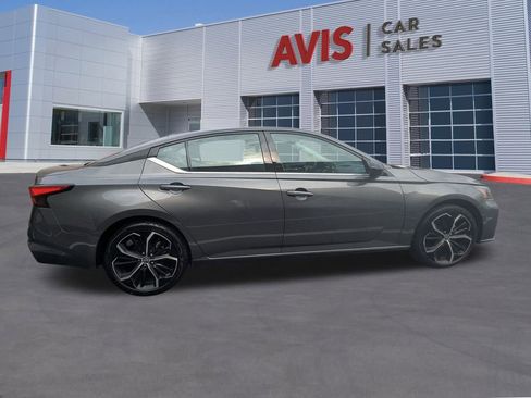 Used 2025 Nissan Altima 2.5 SR image 4