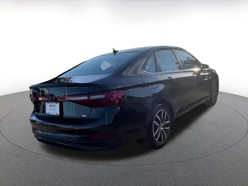 Used 2025 Volkswagen Jetta SE image 15