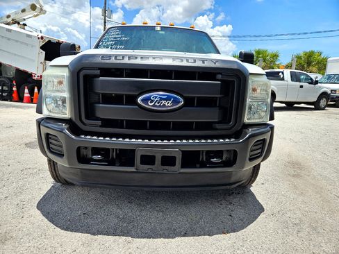 Used 2011 Ford F550 2WD Crew Cab Super Duty w/ Payload Upgrade Pkg image 7