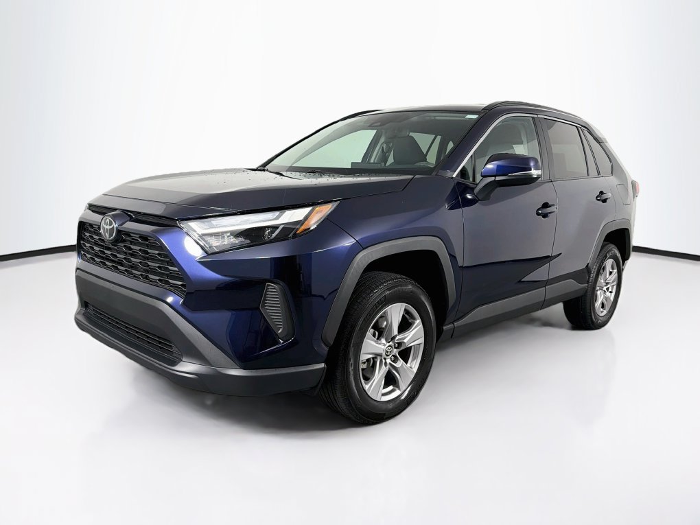 Used 2025 Toyota RAV4 XLE FWD image 3