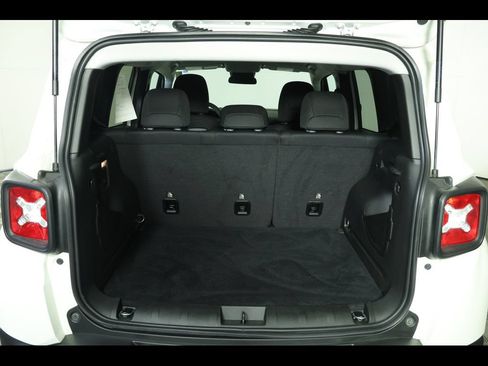 Certified 2023 Jeep Renegade Latitude AWD/4WD image 11