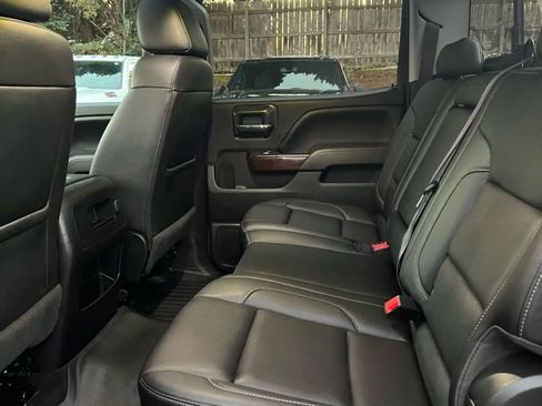 Used 2017 GMC Sierra 1500 SLT AWD/4WD image 19