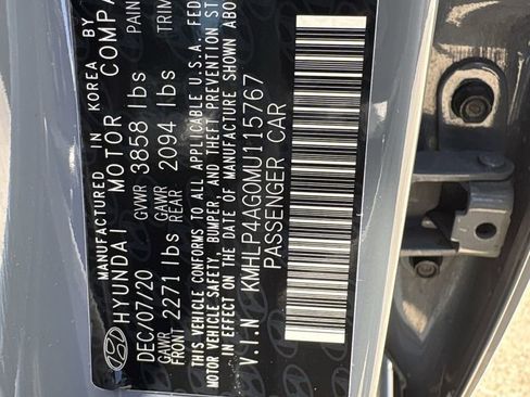Used 2021 Hyundai Elantra Limited FWD image 29