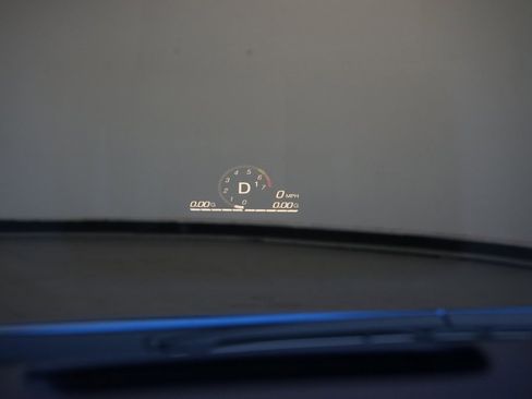 Used 2024 Chevrolet Corvette Stingray Premium Conv w/ Z51 Performance Package image 8