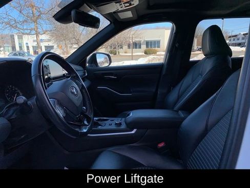 Used 2021 Toyota Highlander XSE image 14