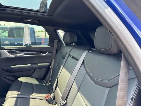 Used 2023 Cadillac XT5 Premium Luxury w/ Technology Package AWD/4WD image 12