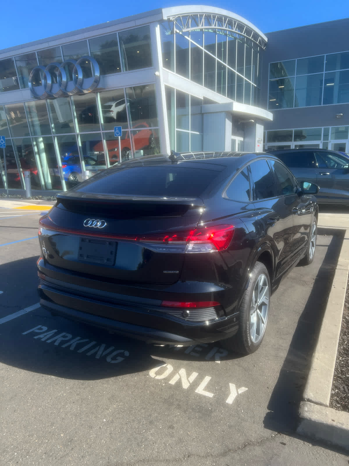 Used 2023 Audi Q4 e-tron Premium Plus AWD/4WD image 16