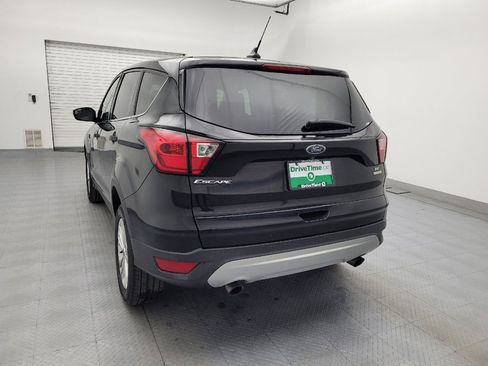 Used 2019 Ford Escape SE image 6