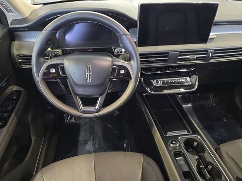 Used 2023 Lincoln Corsair AWD w/ Equipment Group 101A image 19