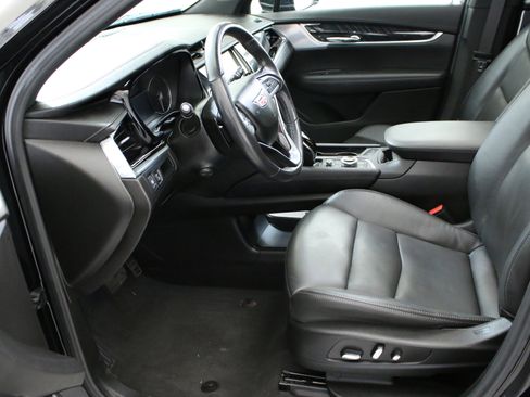 Used 2023 Cadillac XT6 Premium Luxury AWD/4WD image 25