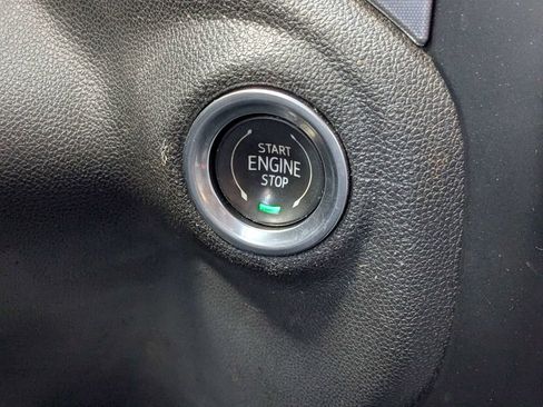 Used 2019 GMC Sierra 1500 SLT w/ SLT Premium Plus Package AWD/4WD image 28