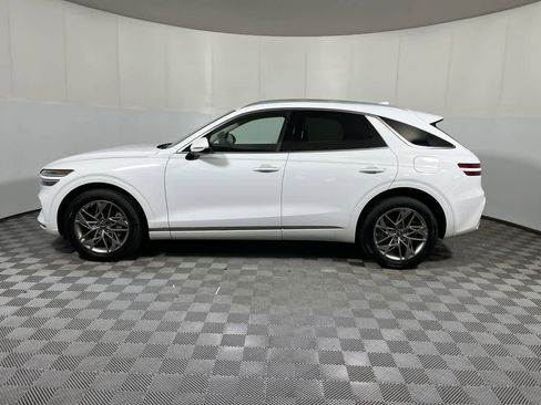 Used 2025 Genesis GV70 2.5T AWD/4WD image 5
