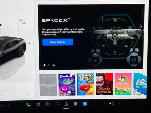 Used 2023 Tesla Model Y Long Range AWD/4WD image 36