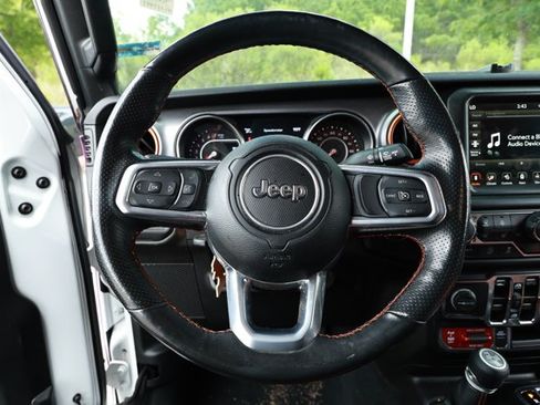 Used 2022 Jeep Gladiator Mojave w/ Cold Weather Group AWD/4WD image 6