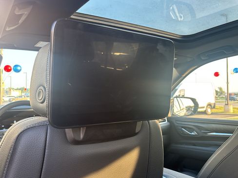 Used 2024 GMC Yukon XL Denali RWD image 23