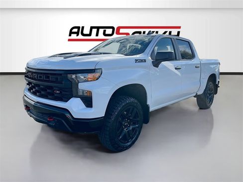 Used 2024 Chevrolet Silverado 1500 Custom Trail Boss w/ LPO, Dark Essentials Package image 3