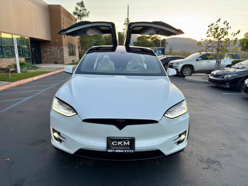 Used 2016 Tesla Model X 90D image 27