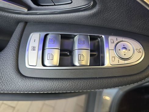 Certified 2022 Mercedes-Benz GLC 300 image 30