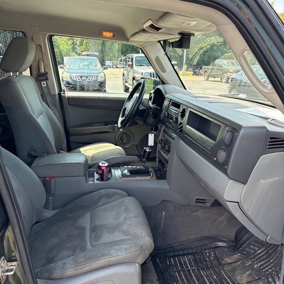 Used 2007 Jeep Commander Sport w/ Trailer Tow Group IV AWD/4WD image 4