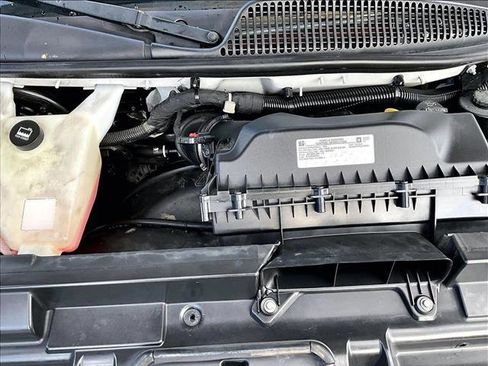 Used 2018 Chevrolet Express 2500 RWD image 11
