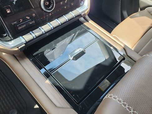 New 2026 GMC Yukon XL Denali Ultimate AWD/4WD image 37