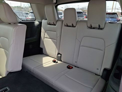 Certified 2023 Nissan Pathfinder SL AWD/4WD image 11