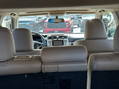 Used 2017 Toyota 4Runner Limited AWD/4WD image 9