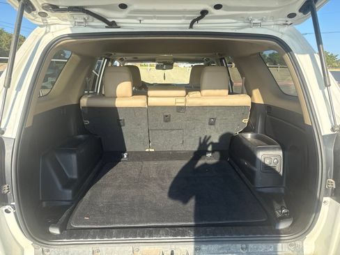 Used 2020 Toyota 4Runner Limited RWD image 9
